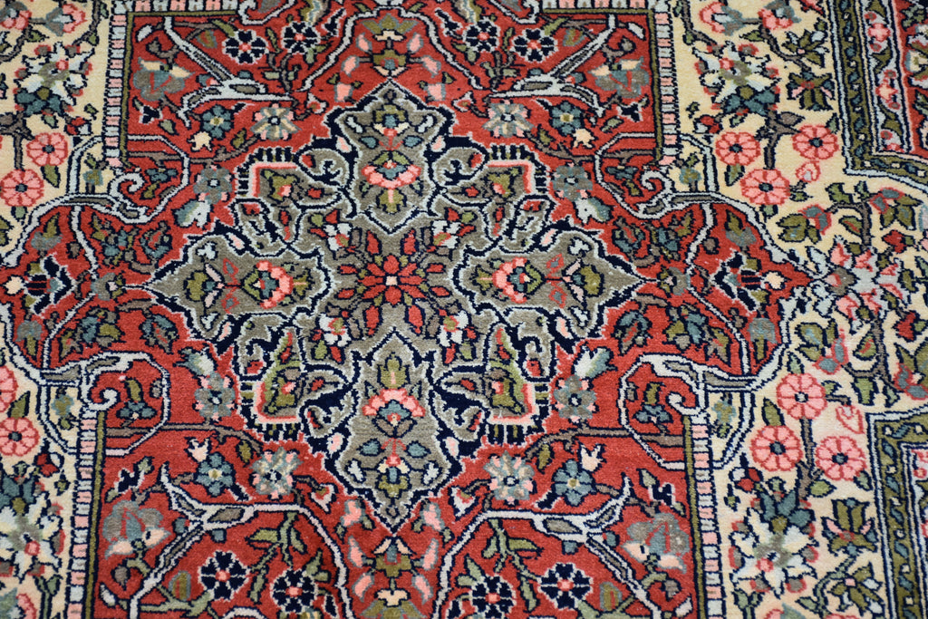 Kashan 999 Multi 94cm x 151cm (B.No. 94)