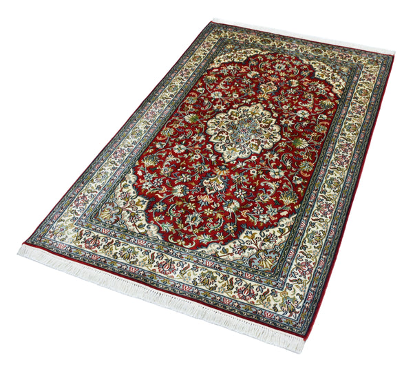 Kashan 3361 Multi 96cm x 156cm (B.No. 99)
