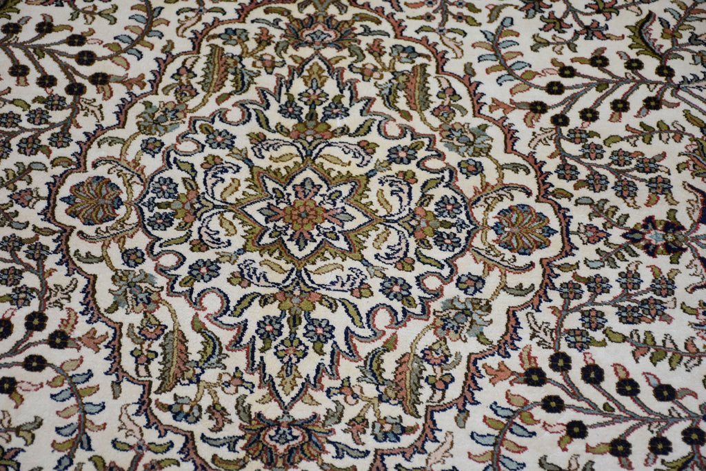 Kashan 3919 Multi 171cm x 243cm (B.No. 323)
