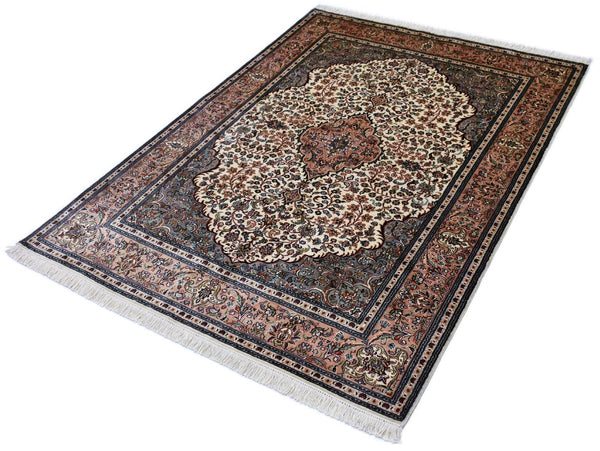 Kashan 12062 Multi 127cm x 183cm (B.No. 111)