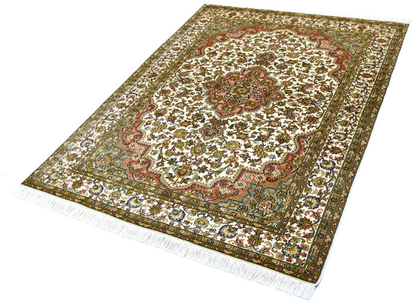 Kashan 9241 Multi 126cm x 185cm (B.No. 191)