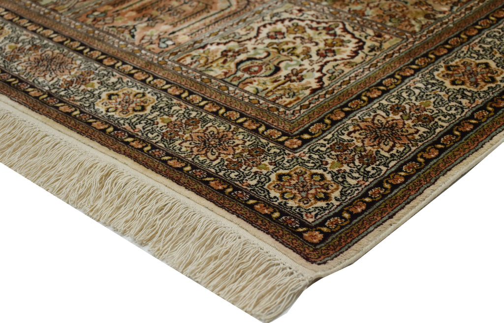 R.Taj 67 Multi 94cm x 150cm (B.No. 31)