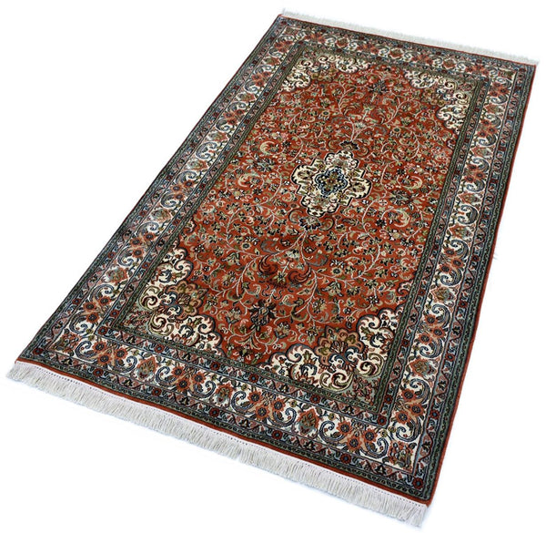Kashan 5526 Multi 94cm x 158cm (B.No. 108)