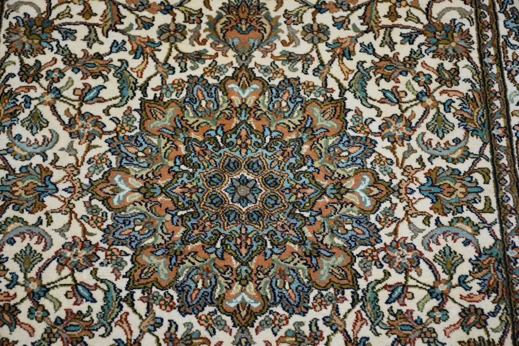 Kashan 7046 Multi 93cm x 157cm (B.No. 48)