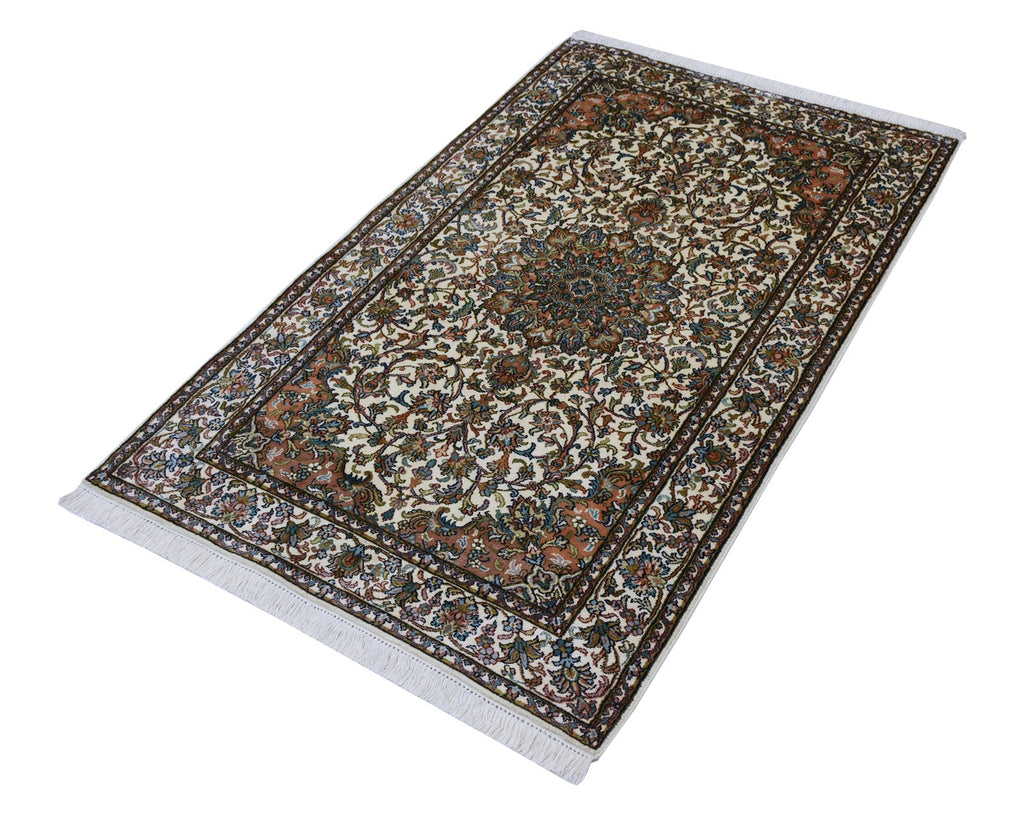 Kashan 7046 Multi 93cm x 157cm (B.No. 48)
