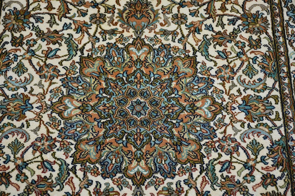 Kashan 7046 Multi 93cm x 157cm (B.No. 48)
