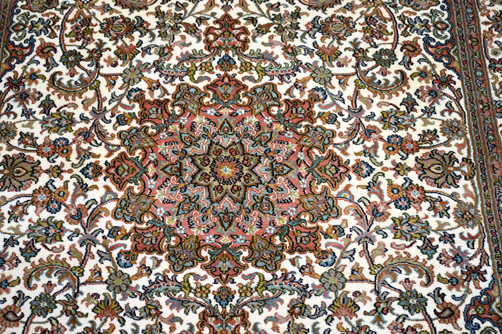 Kashan 11998 Multi 125cm x 187cm (B.No. 156)