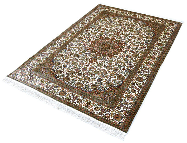 Kashan 11998 Multi 125cm x 187cm (B.No. 156)