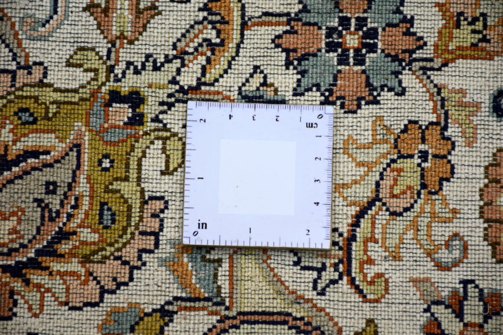 Allover 5107 Multi 270cm x 367cm (B.No. 428)