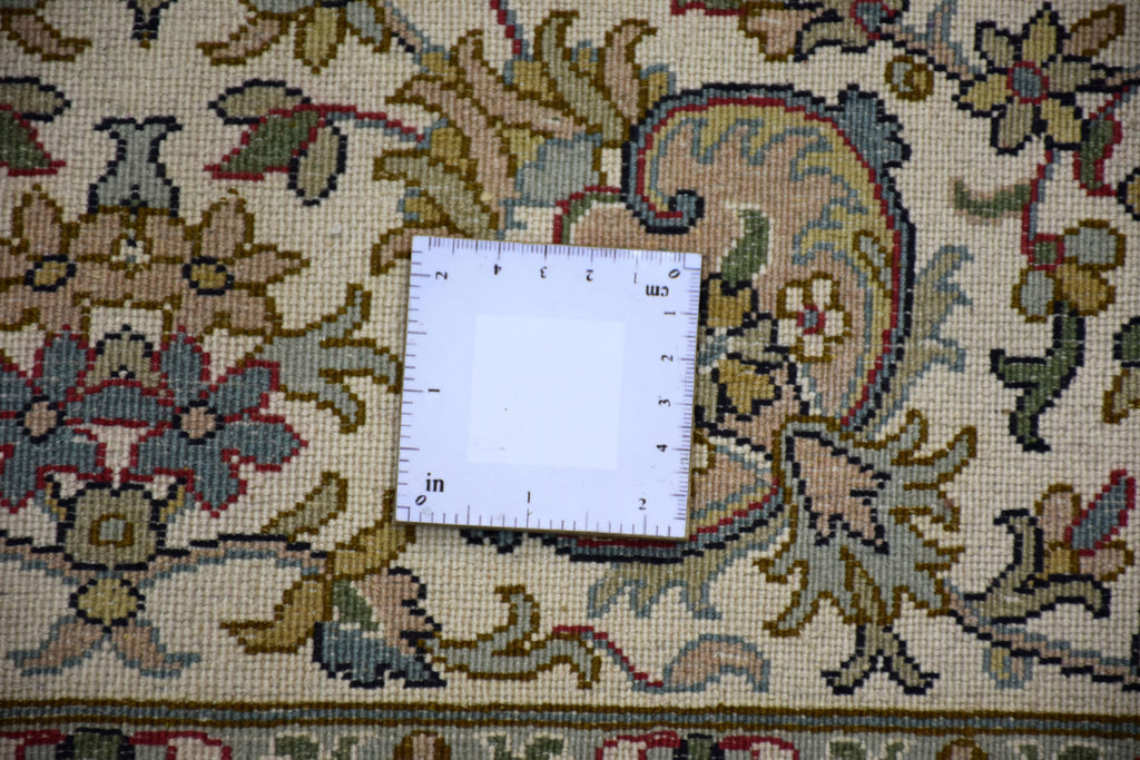 Kashan 999 Multi 220cm x 305cm (B.No. 372)