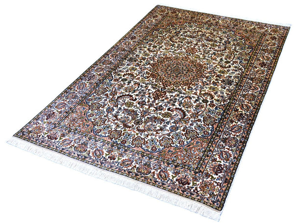 Kashan 5132 Multi 121cm x 185cm (B.No. 139)