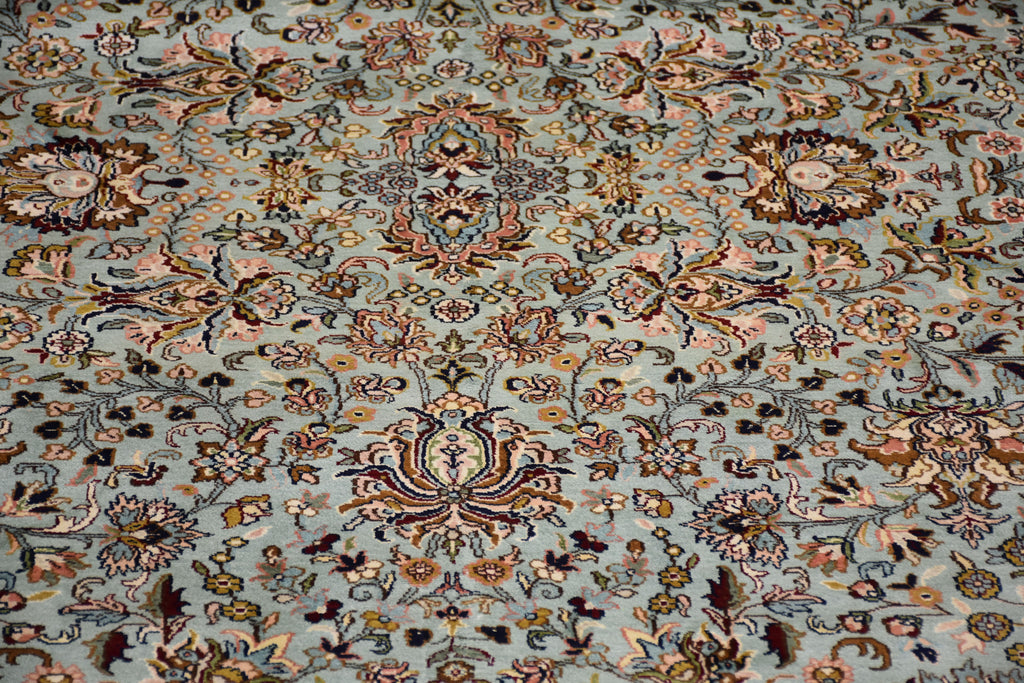 Allover 999 Multi 361cm x 545cm (B.No. 439)