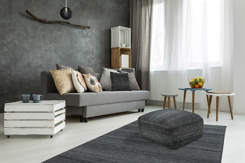 Phoenix Pouf 200