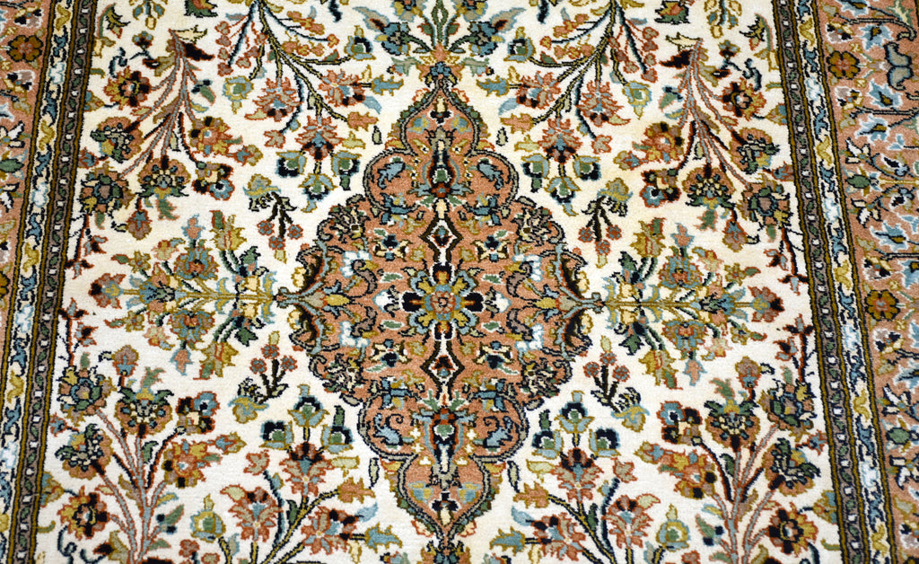 Kashan 999 Multi 90cm x 157cm (B.No. 30)