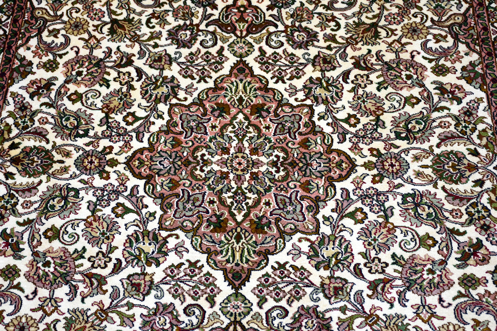 Kashan 9509 Multi 122cm x 181cm (B.No. 183)