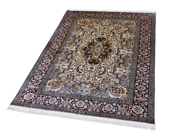 Kashan 9046 Multi 123cm x 182cm (B.No. 231)
